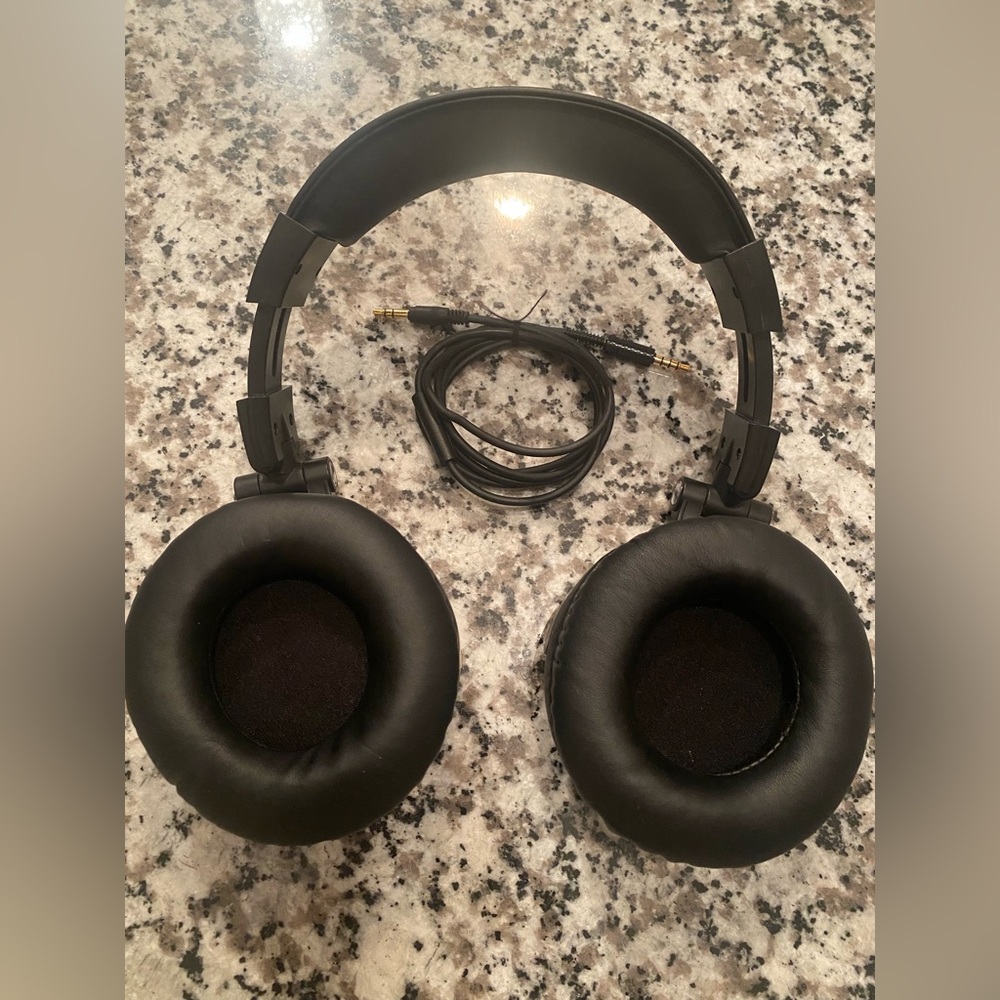 OneOdio Over the Ear High Quality Noise Cancellig Headphones